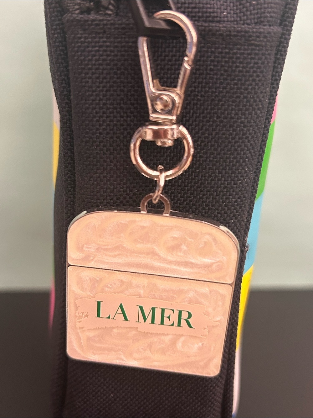 La Mer VIP Gift Cream Jar Keychain Charm Bag Pendant Enamel Silver Tone
